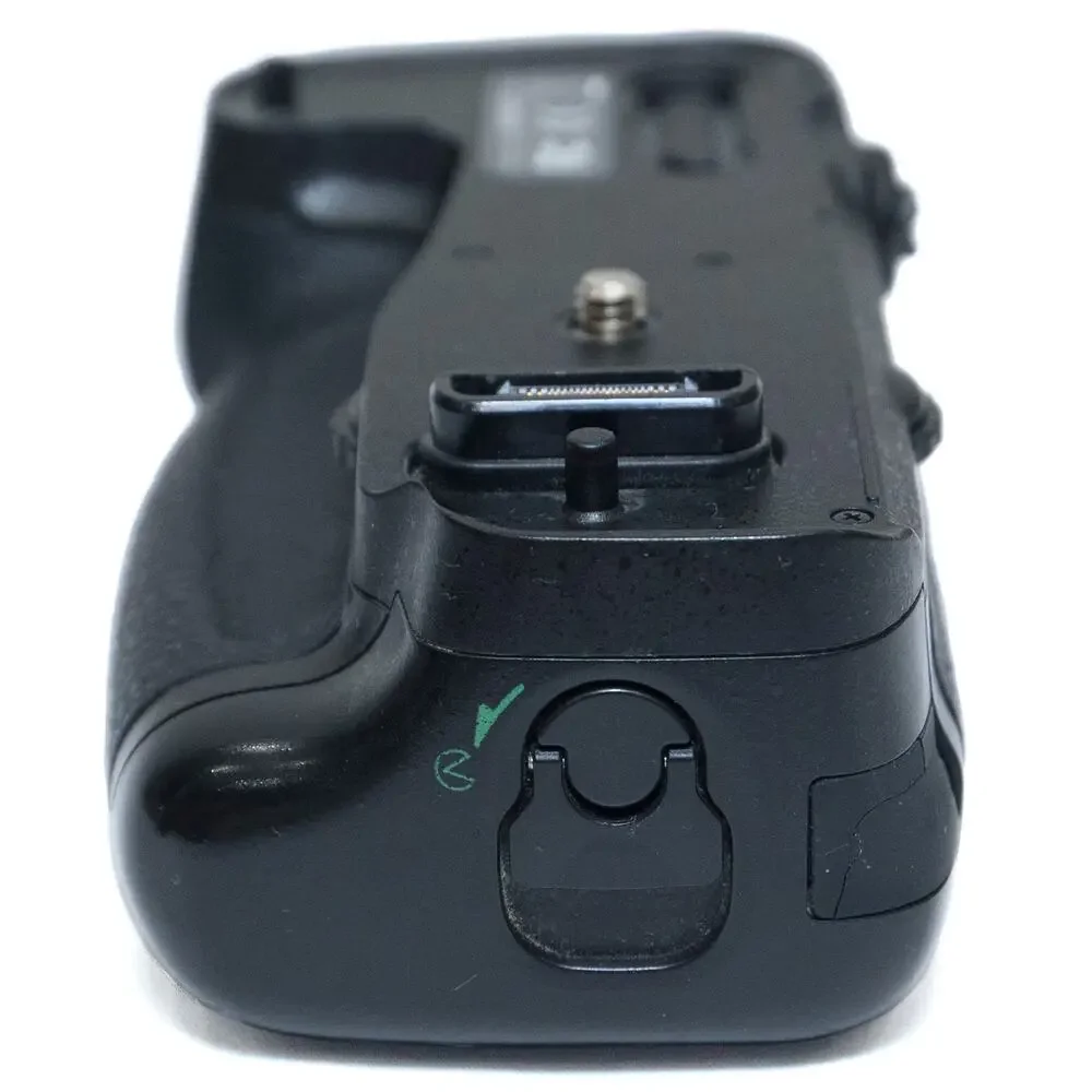 Neewer DR750 Vertical Battery Grip Nikon D750 DSLR Camera